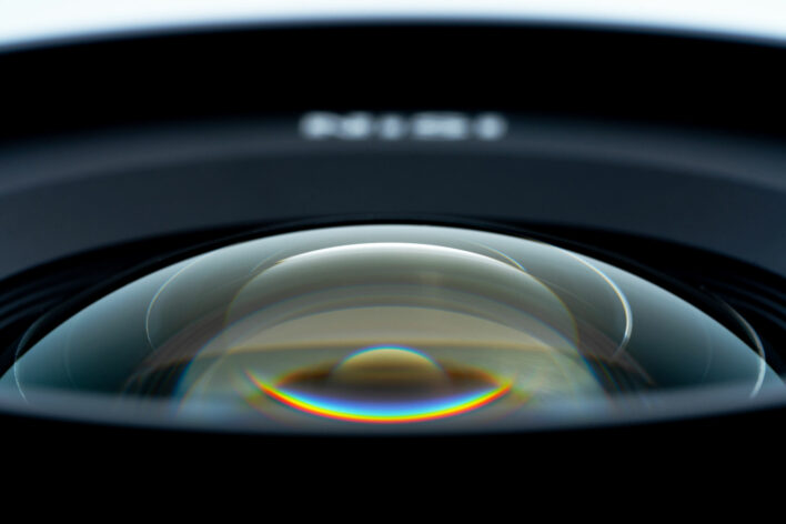 NiSi 15mm f/4 Sunstar Super Wide Angle Full Frame ASPH Lens in Silver (Sony E Mount) NiSi 15mm Sunstar Wide Angle Lens | NiSi Optics USA | 6