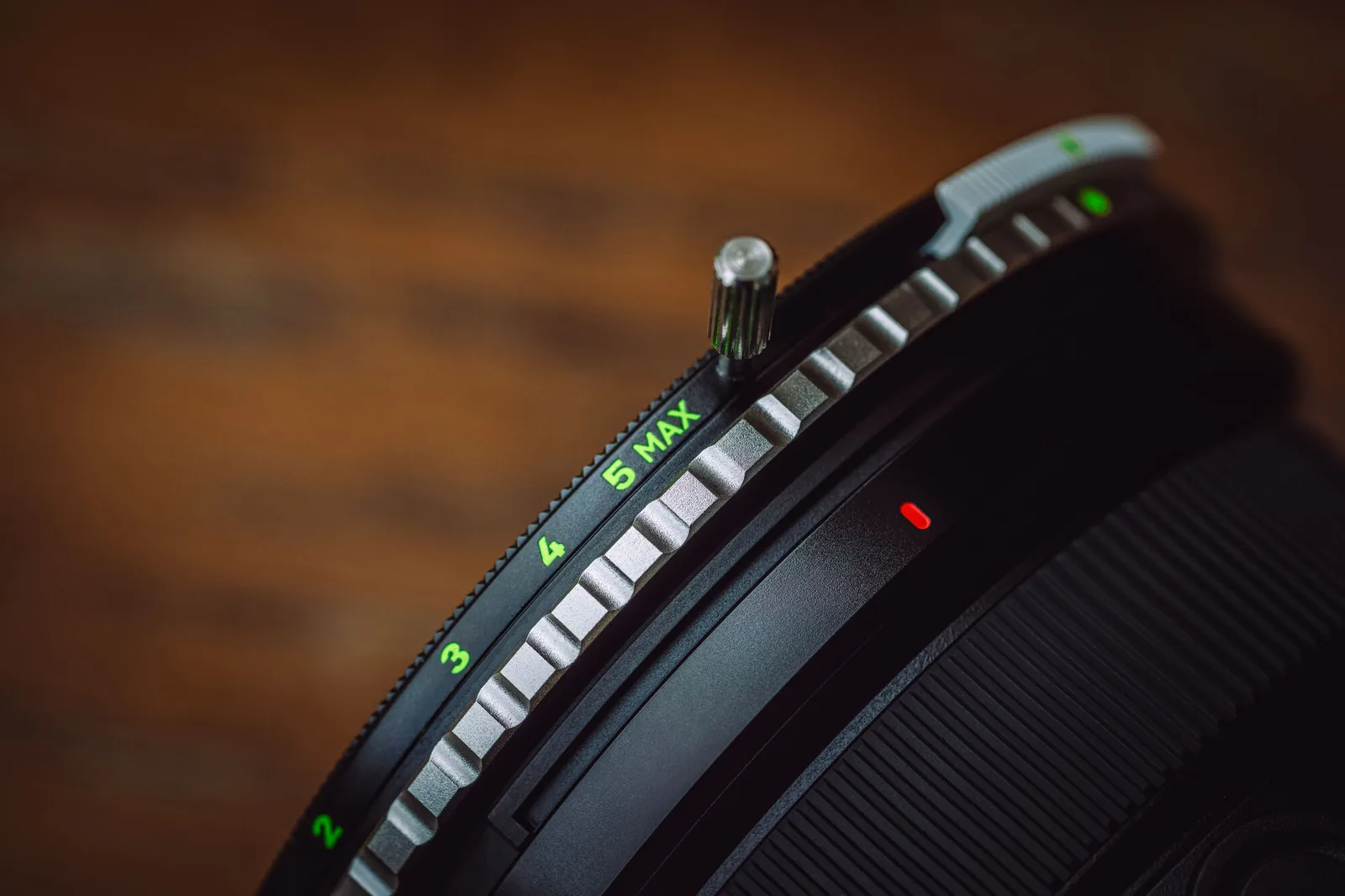 Close-up of the numbered 1 to 5 MAX stop scale on a NiSi True Color VND/PL